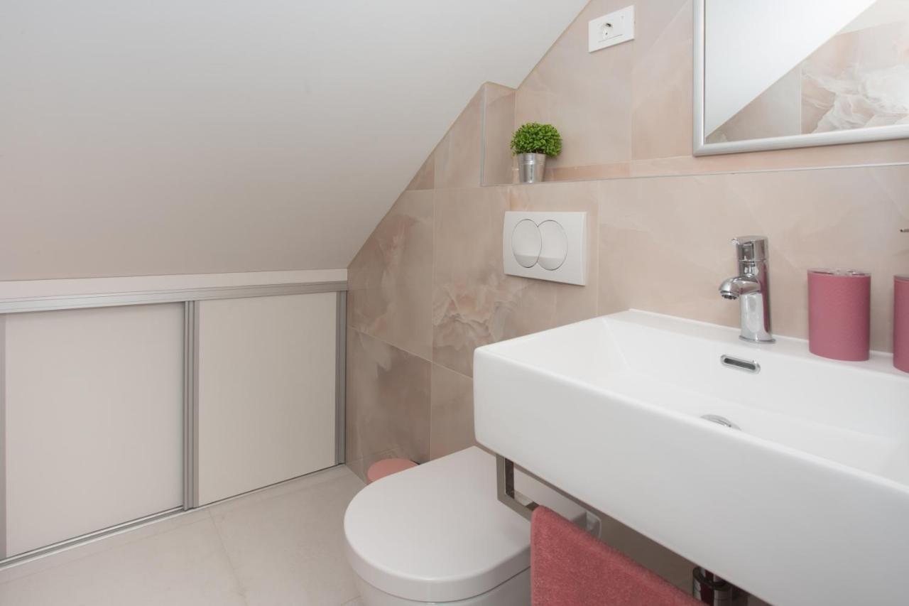 Beach Apartment Renco Sumpetar المظهر الخارجي الصورة
